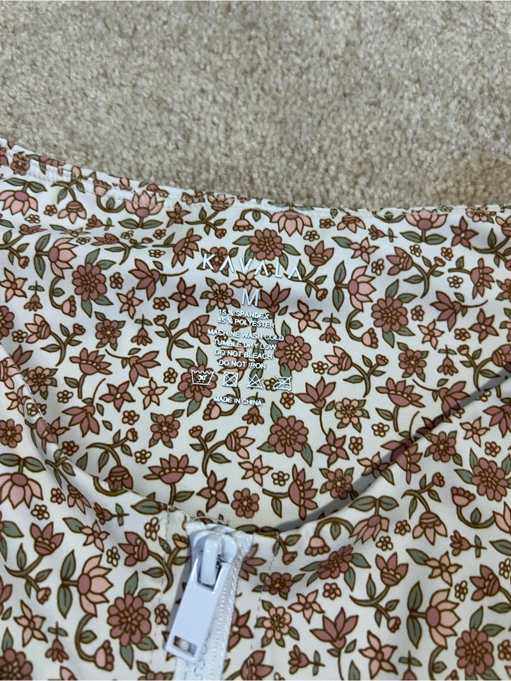EUC Kavala Botanica Ecru Zephyr Surf Suit size medium retails $138 - Picture 4 of 6